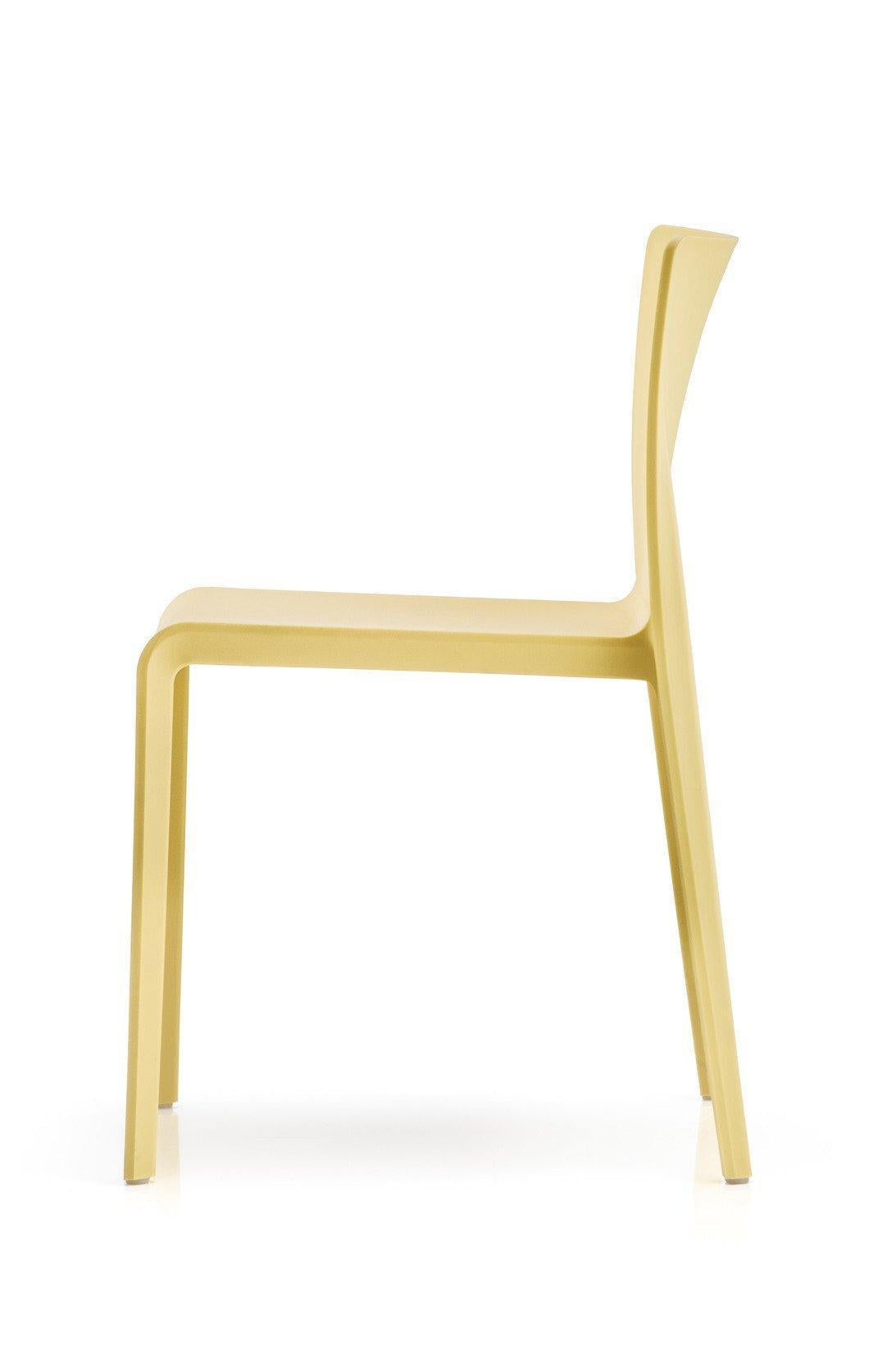 Volt 670 Side Chair