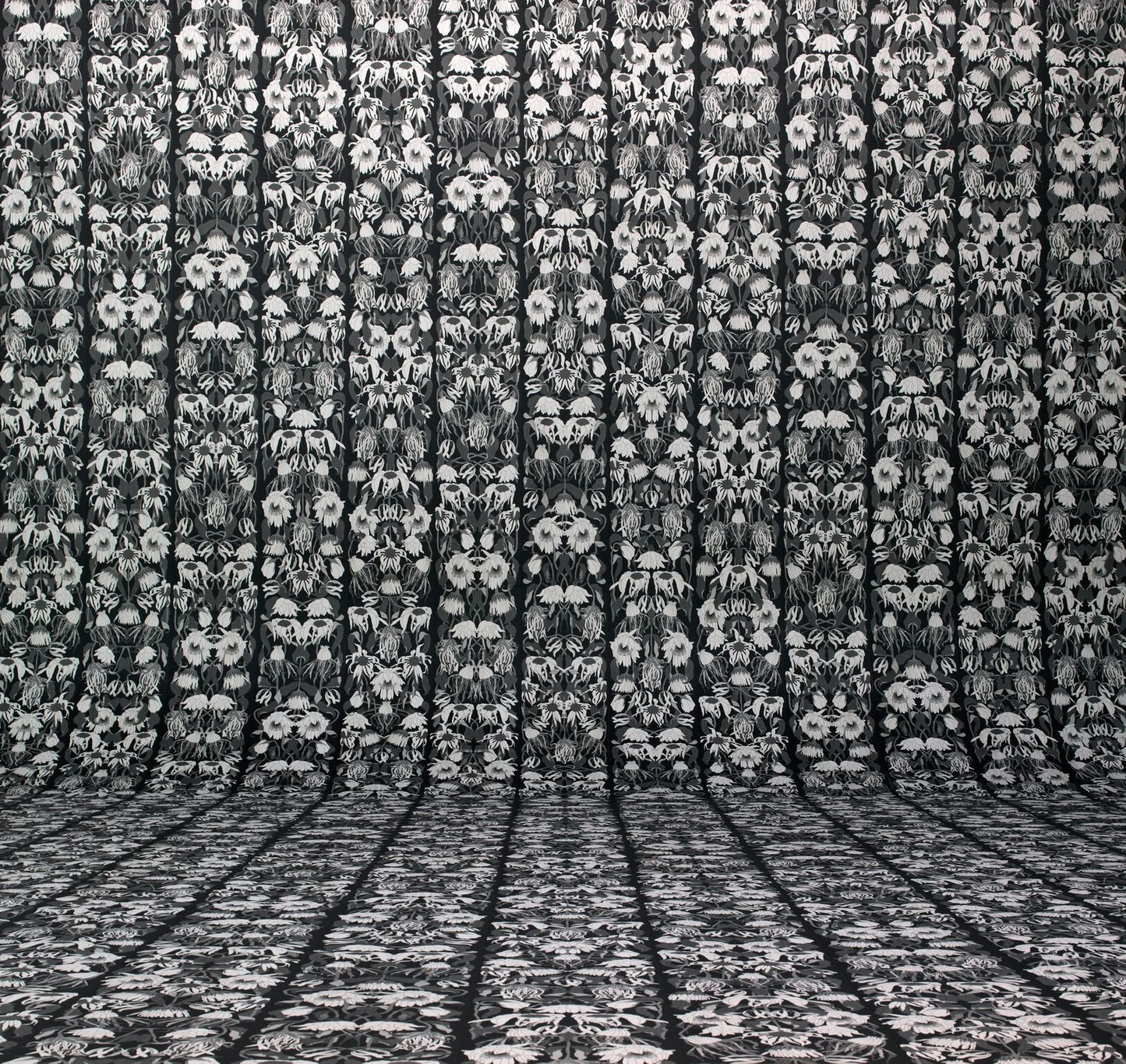 Withered Flowers Black Wallpaper