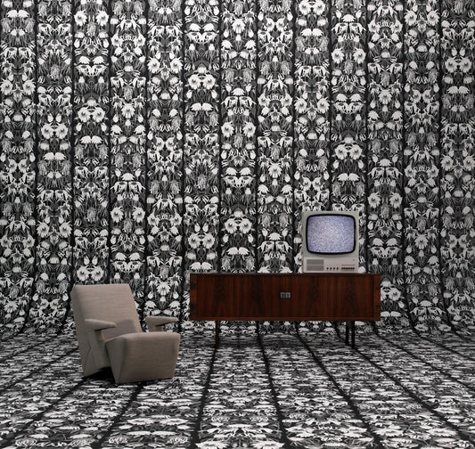 Withered Flowers Black Wallpaper