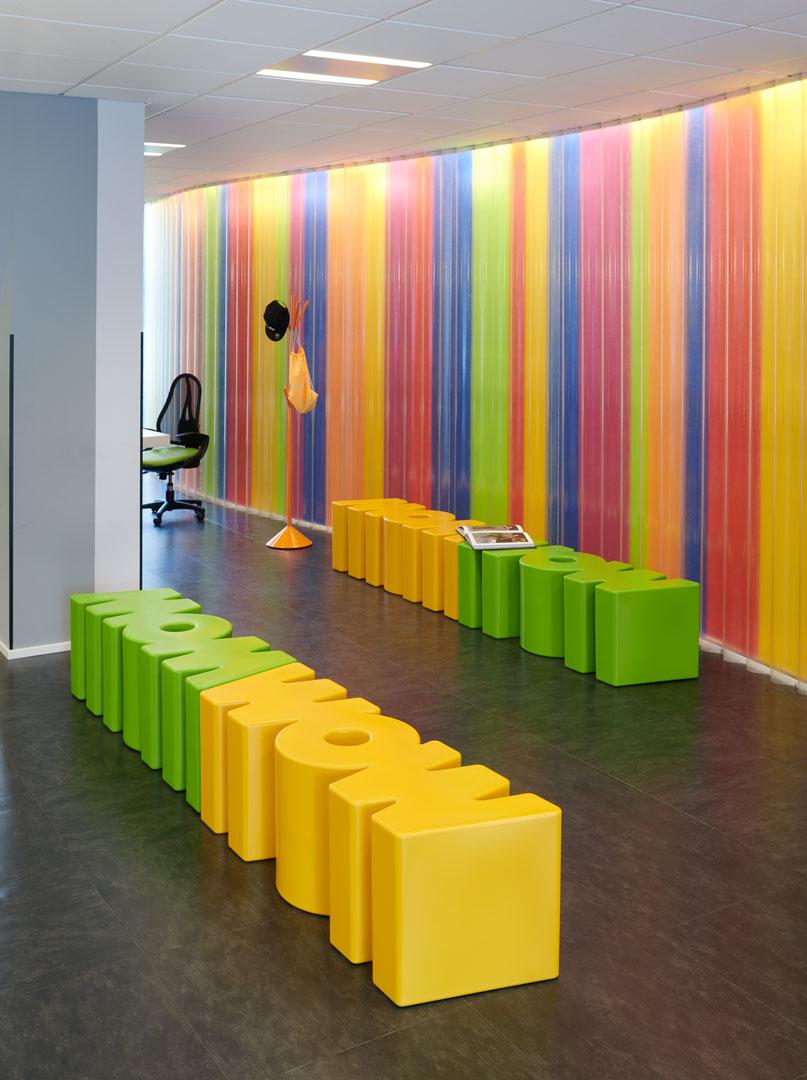 Wow Bench-Contract Furniture Store for hospitality, leisure & commercial projects