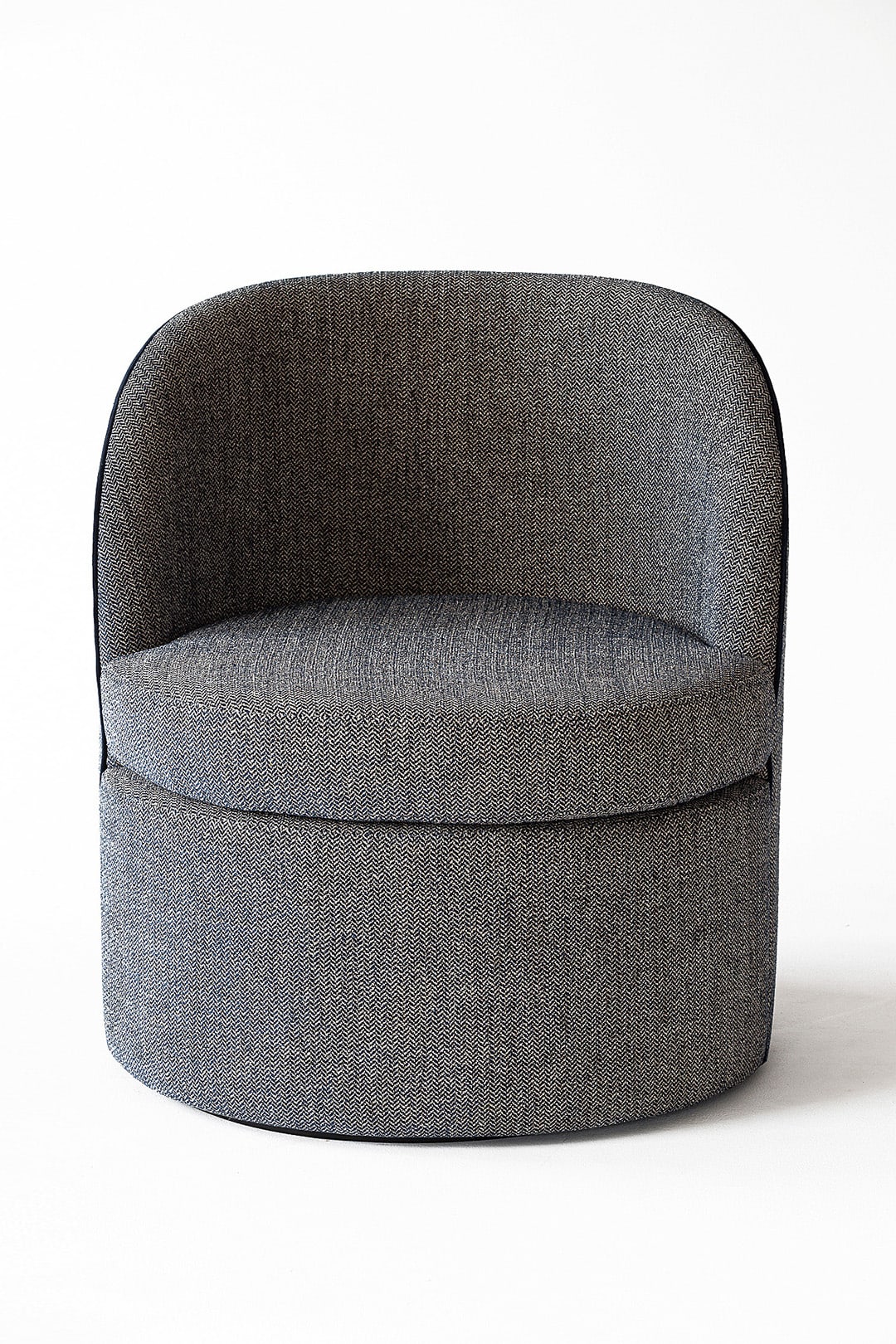 Wriggle Lounge Chair-Contract Furniture Store for hospitality, leisure & commercial projects