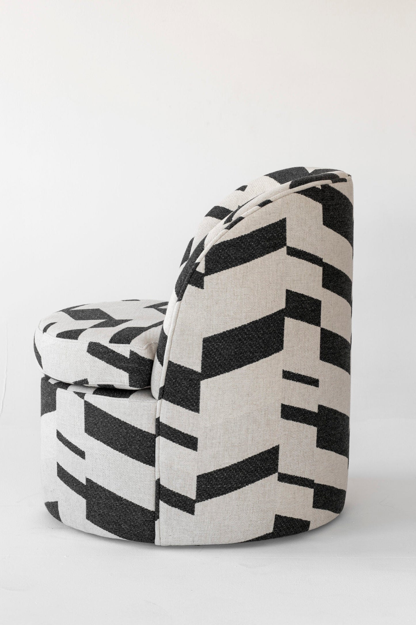 Wriggle Lounge Chair-Contract Furniture Store for hospitality, leisure & commercial projects