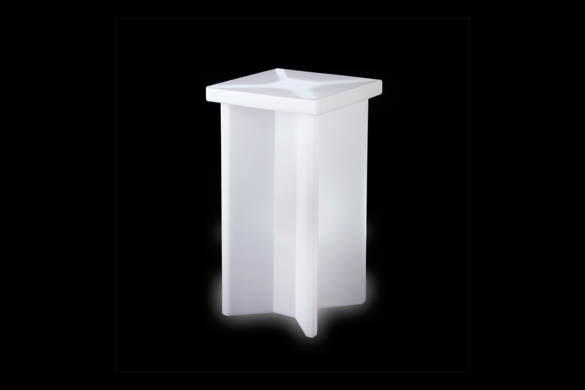 X2 Poseur Table