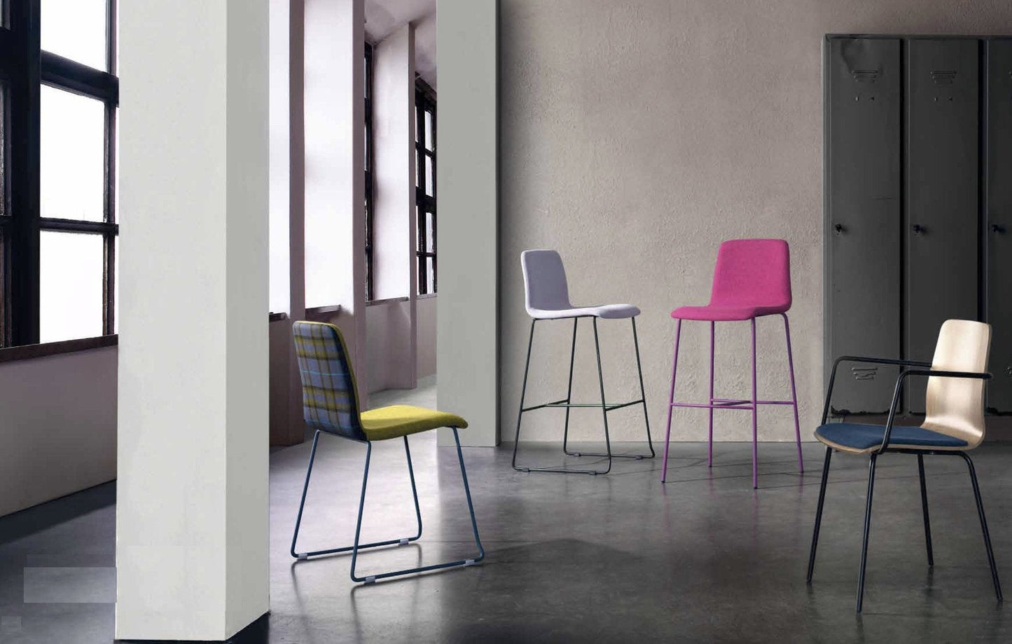 Xenia SI 4 Side Chair