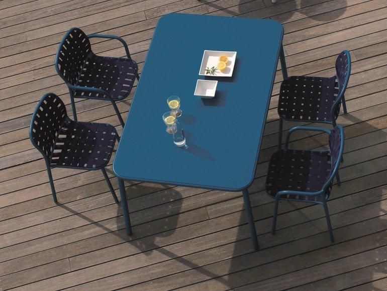 Yard 500 Side Chair