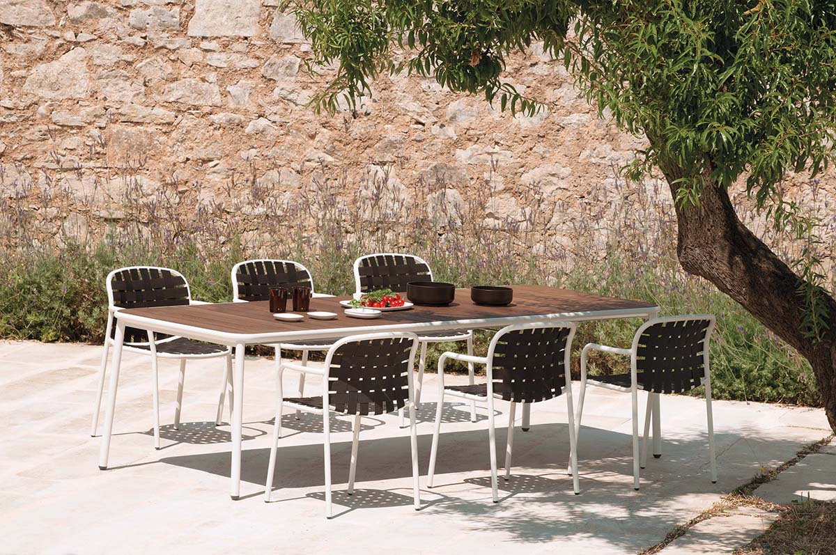 Yard 501 Armchair