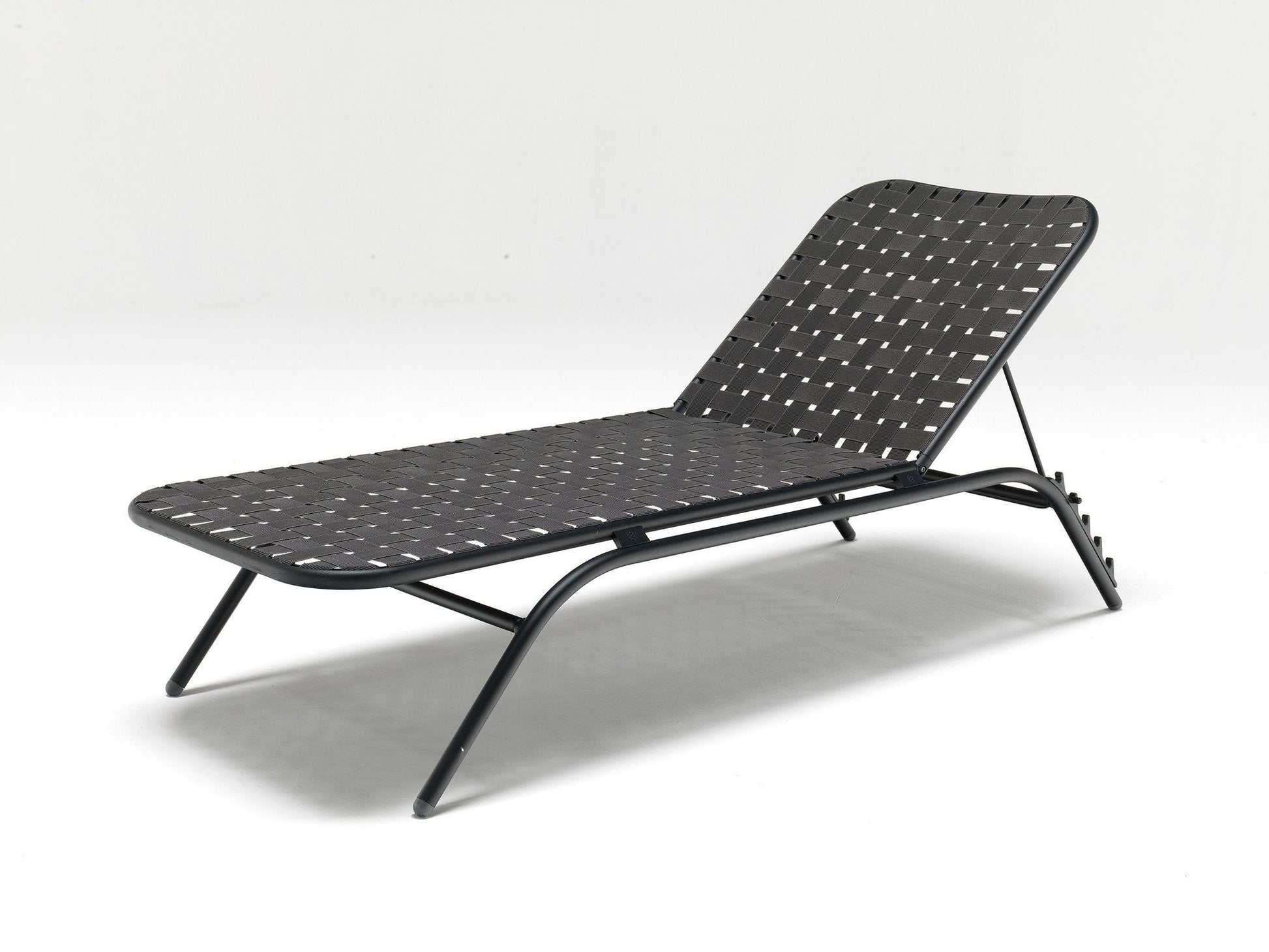 Yard 504 Lounger