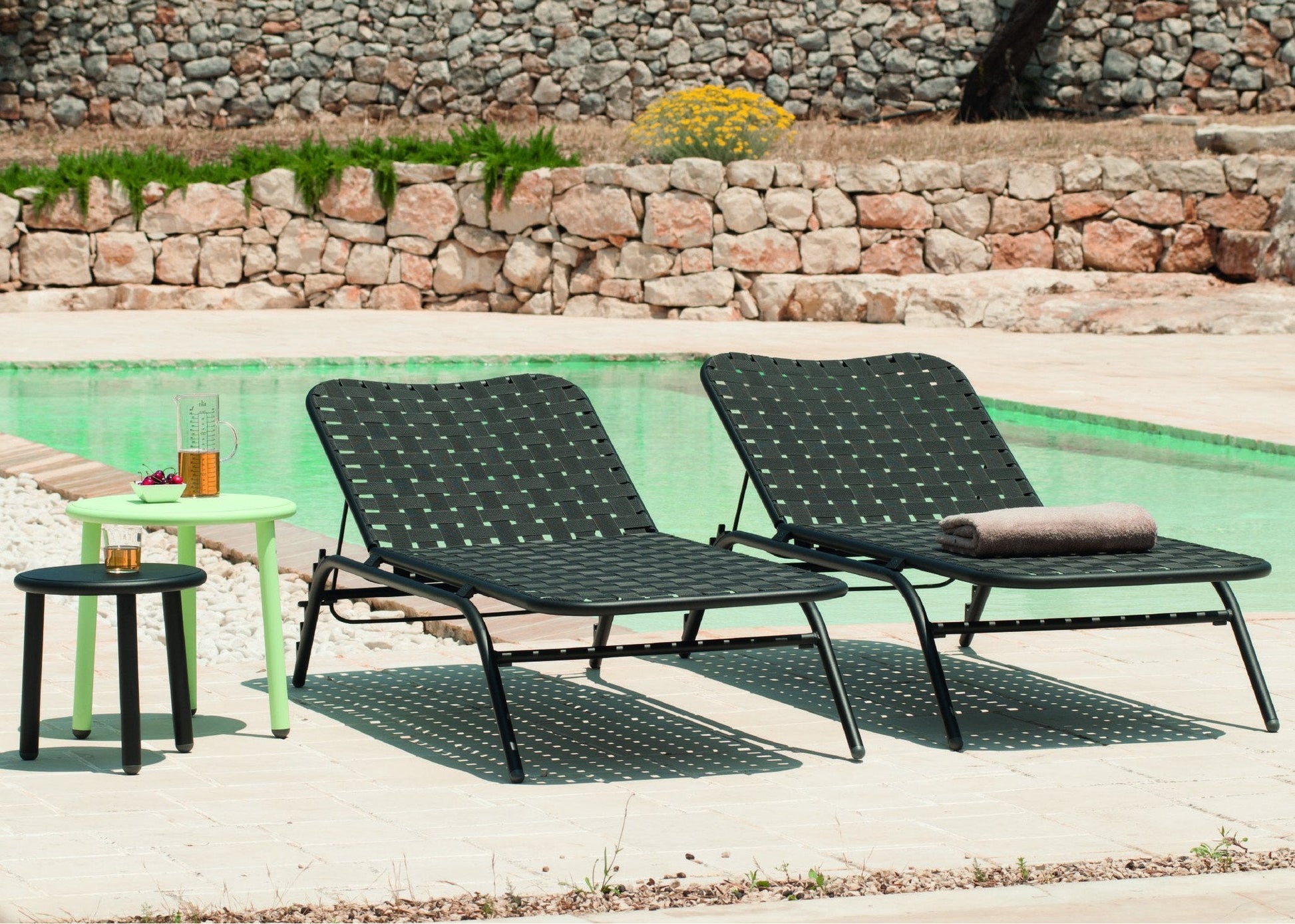 Yard 504 Lounger