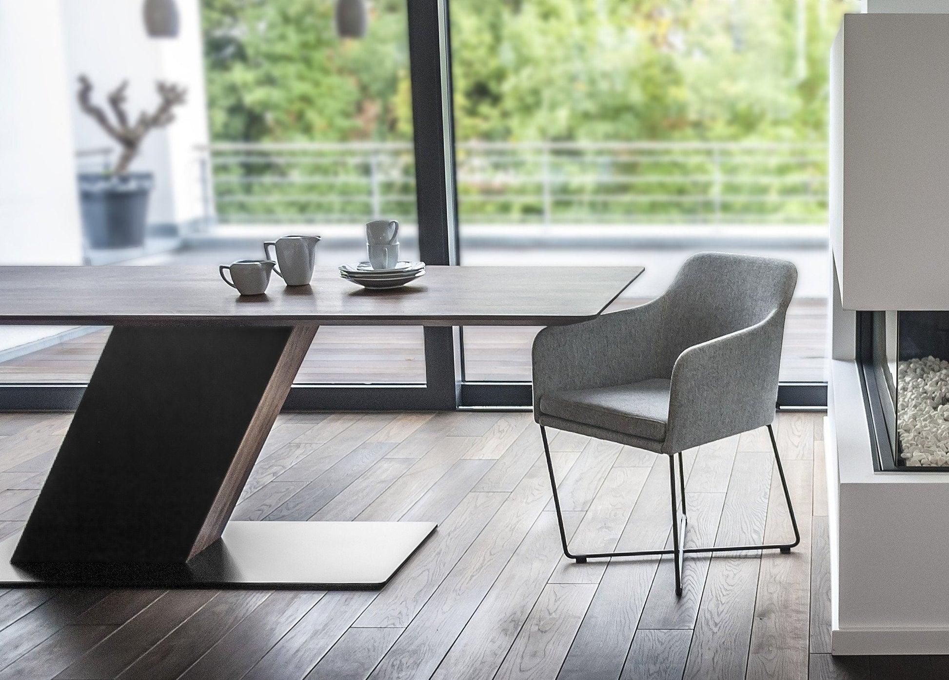 Youma Cross Armchair
