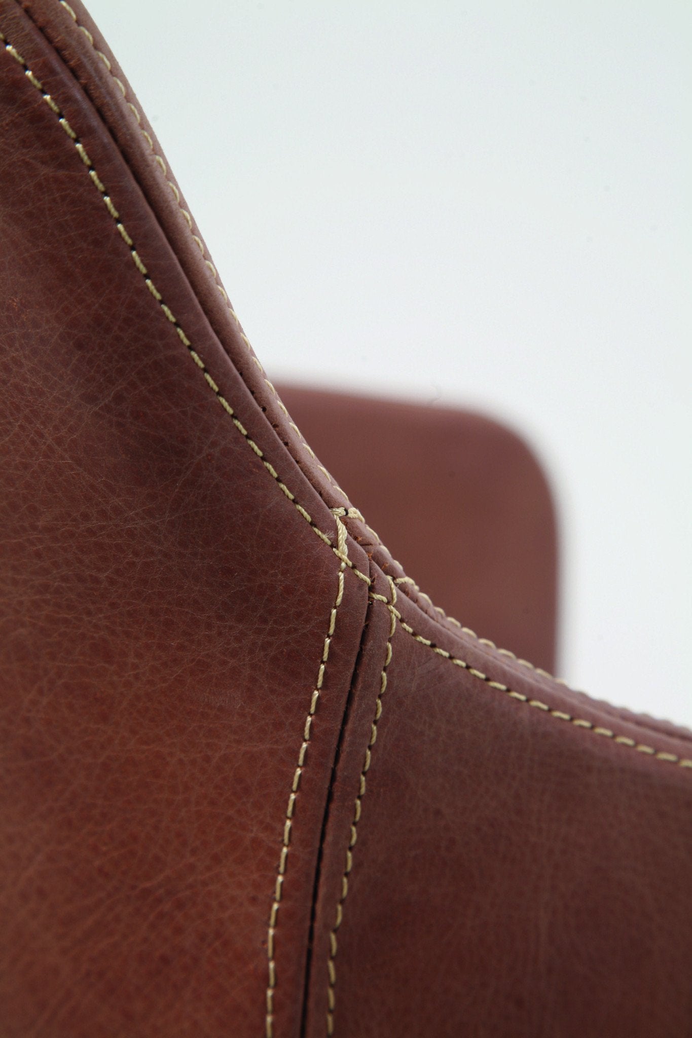 Youma Sled Armchair-Contract Furniture Store for hospitality, leisure & commercial projects